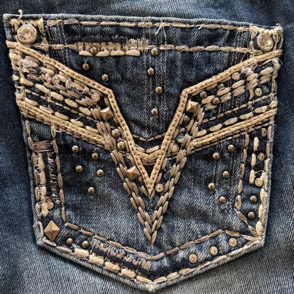 Jeans - Picture 2 of 12